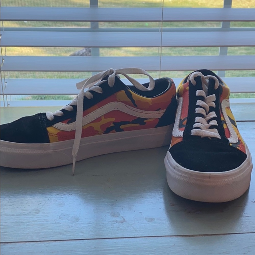 Old Skool orange and yellow camouflage vans